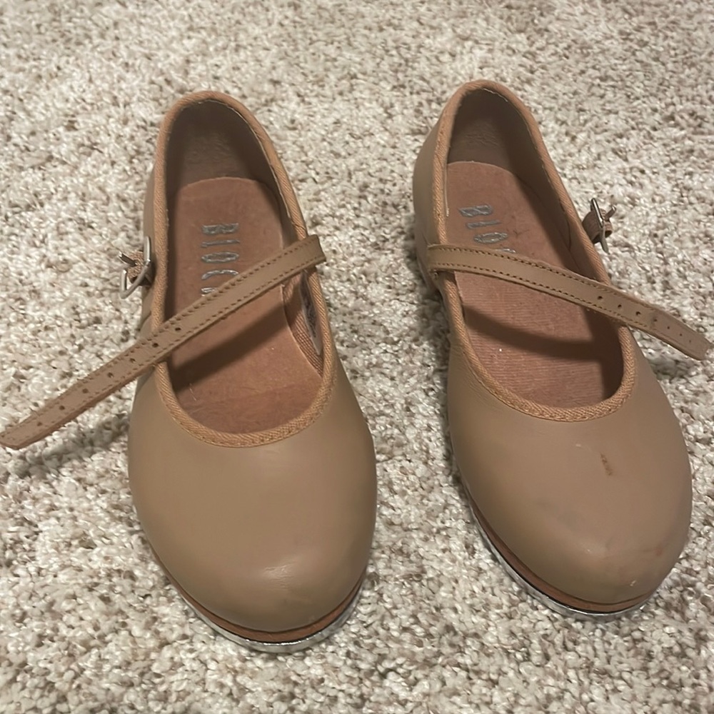 Bloch tan tap shoes. Gently used.